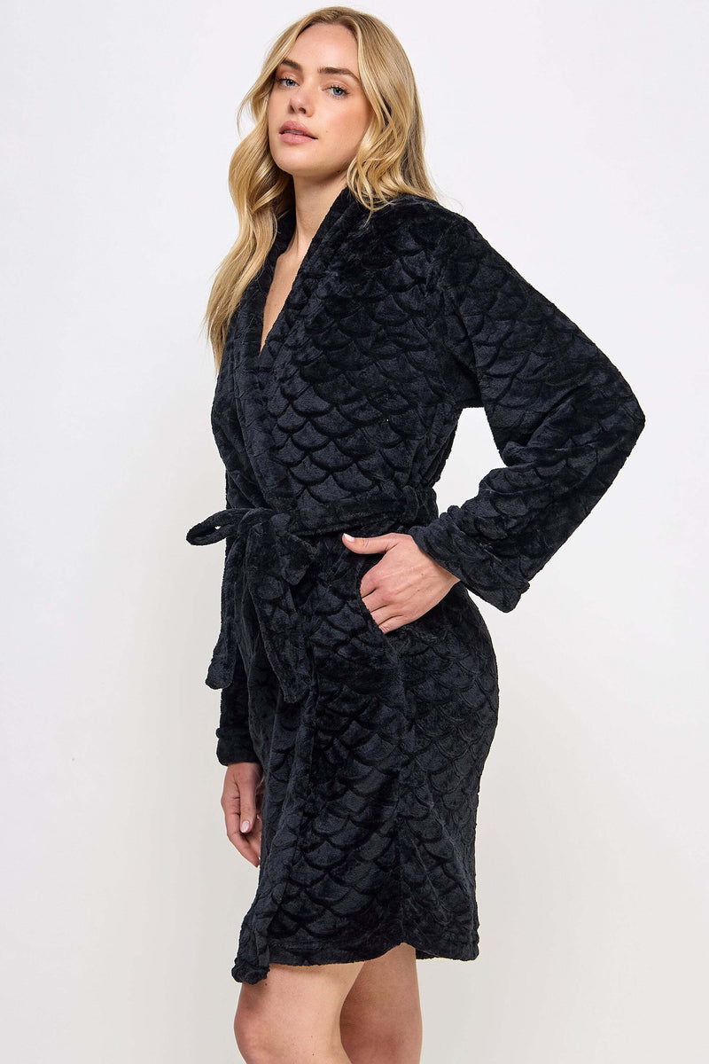 2490 Ariel Robe